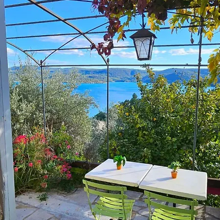 Joli Studio Avec Vue Sur Le Lac Appartement